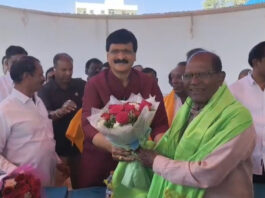 హిందూ స్మశానం అభివృద్ధికి మైనంపల్లికి సన్మానం |