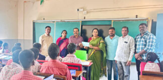 స్కూల్ ఫీజులు భరించిన బీజేపీ నాయకురాలి ఉదారత.|