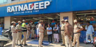 ఢిల్లీ బ్లాస్ట్ తరువాత ప్రజల అవగాహనకు పోలీసుల ఫుట్ పెట్రోలింగ్ |