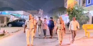 తాడేపల్లి పోలీస్ స్టేషన్లో ఆటో డ్రైవర్ హత్య కేసు నిందితులు అరెస్ట్ |