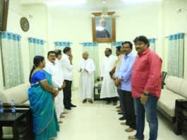 RCM చర్చ్ సందర్శించినMP కేశినేని శివనాద్ |