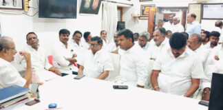 ముద్రగడ నివాసానికి విచ్చేసిన మాజీ మంత్రివర్యులు గుడివాడ అమర్నాథ్…