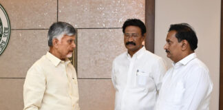 సీఎం చంద్రబాబును కలిసిన గద్దె రామ్మోహన్ ఎంపీ కేసినేని నాని కేసినేనిని |