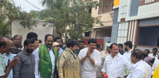 లక్ష్మి ఎన్ క్లేవ్ కాలనీలో పర్యటించిన మాజీ ఎమ్మెల్యే మైనంపల్లి.|