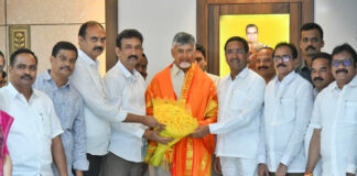 ఉద్యోగుల ఇళ్ల స్థలాల అంశం సీఎం దృష్టికి |