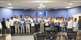 క్షేమంగా వెళ్ళండి… క్షేమంగా రండి: మహబూబాబాద్ సిఐ మహేందర్ రెడ్డి