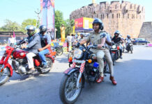 జాతీయ రోడ్డు భద్రతా ఉత్సవాల్లో పాల్గొన్న డీఐజీ కర్నూలు ఇన్చార్జి ఎస్పి!!