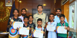 జాతీయస్థాయిలో గెలుపొందిన క్రీడాకారులను సన్మానించిన కర్నూల్ ఎస్పీ