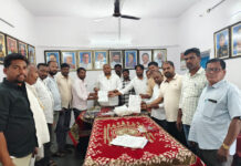 గృహజ్యోతి మాఫీ పత్రాల పంపిణీ |