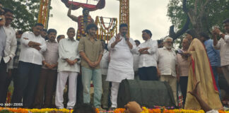 విజయవాడ లెనిన్ సెంటర్ లో సూపర్ స్టార్ కృష్ణ విగ్రహావిష్కరణ