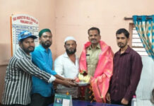 పుంగనూరులో ఎస్సై ని కలిసిన కాంగ్రెస్ పార్టీ కమిటీ