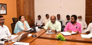 వీఆర్వోల పనితీరులో మార్పురావలి : బాపట్ల జిల్లా కలెక్టర్