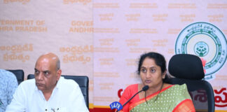 ఏప్రిల్ ఒకటి నుంచి నేతన్నలకు ఉచిత విద్యుత్తు