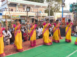 యర్రగొండపాలెం మహిళల కోలాట ప్రదర్శన |