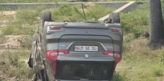 జాతీయ రహదారిపై ప్రాథమిక గాయాలతో కారు ప్రమాదం |