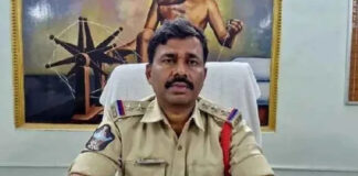 మదనపల్లి: పేకాట స్థావరంపై పోలీసుల దాడులు – ముగ్గురు అరెస్ట్.