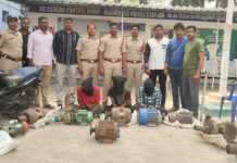 కశింకోట: అంతర్-మండల మోటార్ల దొంగల ముఠా అరెస్ట్