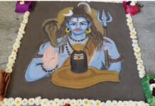 రంగురాళ్లతో పరమేశ్వరుని రూపం: పుంగనూరులో భక్తుని ప్రతిభ!