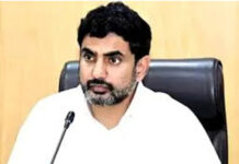 పాఠశాలను కాపాడండి: మంత్రి లోకేశ్కు విద్యార్థిని మొర!