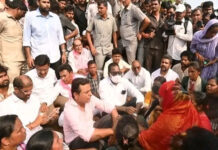 ఖమ్మంలో కేటీఆర్ పర్యటన.. కాంగ్రెస్ ప్రభుత్వంపై నిప్పులు.