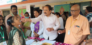 మంగళగిరిలో విద్యార్థులకు నులిపురుగుల మాత్రల పంపిణీ