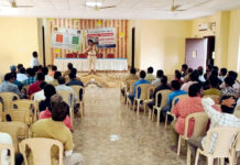 పరిమితికి మించి ప్రయాణికులను ఎక్కిస్తే చర్యలు: ఎస్ఐ మౌనిక హెచ్చరిక