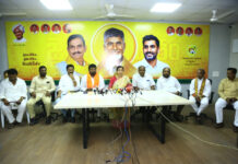 శీర్షిక: దేవుడి చిత్రపటాలతో దిగజారుడు రాజకీయాలా? వైసీపీపై గద్దె అనురాధ ఆగ్రహం