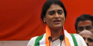 జగన్ మోదీ చేతిలో కీలుబొమ్మ: వైఎస్ షర్మిల విమర్శలు |