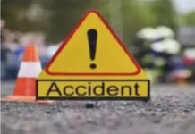 పుంగనూరులో రెండు బైక్లు ఢీ: ఇద్దరికి తీవ్ర గాయాలు