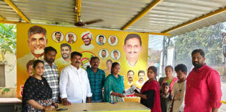 భవానిపురంలో ఉచిత గ్యాస్ కనెక్షన్ల దరఖాస్తుల స్వీకరణ