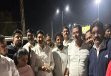 కోర్టుకు మాజీ మంత్రి జోగి రమేష్: మదనపల్లెలో ఘనస్వాగతం