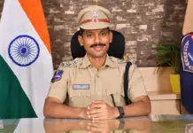 నిజామాబాద్: టెన్త్ పరీక్షా కేంద్రాల్లో సెల్ఫోన్లు నిషేధం.. కలెక్టర్ కఠిన ఆదేశాలు