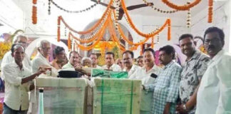 చక్రధర పెరుమాళ్ దేవస్థానానికి మ్యూజిక్ సిస్టమ్ వితరణ