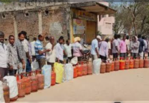 దుండిగల్ పరిసరాల్లో గ్యాస్ కొరత ! హోటళ్లు, రెస్టారెంట్లపై తీవ్ర ప్రభావం