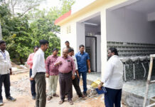 కలెక్టరేట్ ఆవరణలో మౌలిక సదుపాయాలపై కలెక్టర్ వినోద్ కుమార్ సమీక్ష.