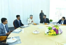 CMతో కలెక్టర్ నిశాంత్ కుమార్ అల్పాహార విందు: అభివృద్ధిపై చర్చ.