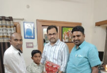 ఆర్.ఎం.ఎస్ ర్యాంకర్ కు సుగవాసి అభినందన: మురళి యూపీ స్కూల్ లో హర్షాతిరేకాలు.