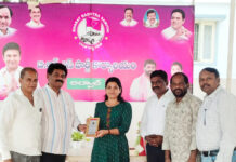 కిష్టమ్మ ఎన్క్లేవ్ సమస్యల పరిష్కారానికి మాజీ కార్పొరేటర్ హామీ.|