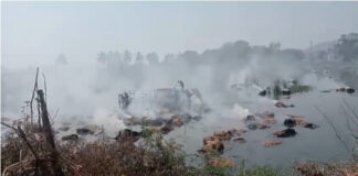 పుంగనూరు నియోజకవర్గం :గడ్డి లోడ్ లారీకి అగ్నిప్రమాదం