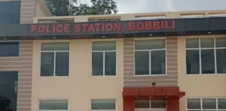 కోడలు పంపించిందని చెప్పి బంగారం చోరీ