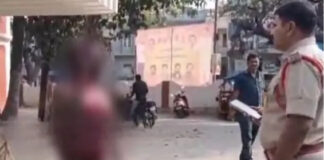 ప్రభుత్వ ఆసుపత్రి దగ్గర ఒక వ్యక్తి వీరంగం.