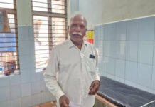 కోతులను తరిమే ప్రయత్నంలో ప్రమాదం: రైతు తీవ్రంగా గాయపాటు.