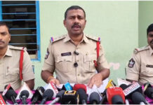 మదనపల్లె: దివాకర్ హత్య కేసులో ముగ్గురి అరెస్ట్. |