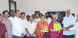 సామర్లకోటలో ఎస్ఐ మౌనిక, ఎంపీడీవోకు సన్మానం