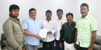 దళితుల భూములను కాపాడండి – జేసీని కోరిన దళిత నాయకులు.