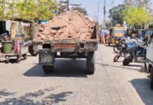 మట్టి ట్రాక్టర్ల బీభత్సం: నగర రోడ్లపై వాహనదారుల హడల్!