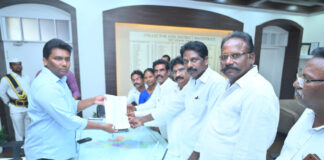 దౌర్జన్యకారులను అరెస్టు చేయాలి: సామర్లకోట మండల ఘటనపై నిరసన.