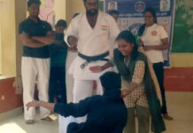 మదనపల్లె: ఆత్మరక్షణకు కరాటే కవచం – ఎస్సై గాయత్రి.