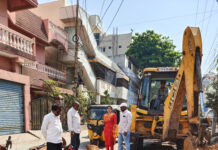 ప్రజల కోసం క్షేత్రస్థాయిలోకి… పైప్ లైన్ పనులను పర్యవేక్షించిన శాంతి శ్రీనివాస్ రెడ్డి. |