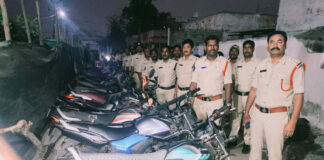 చీరాలలోని వాడ్రేవులో ఆదివారం ఆపరేషన్ వజ్రపహార్ లో….